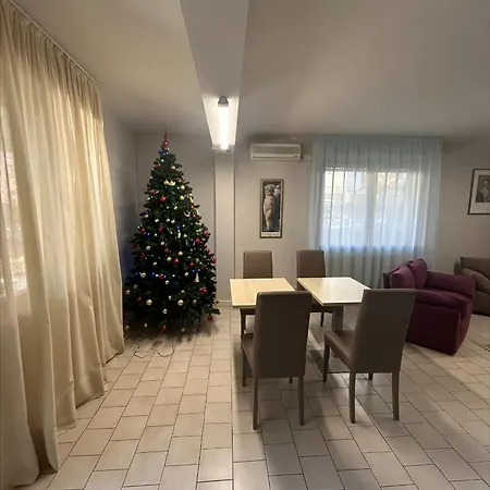 Apart-hotel Parmigianino 3*