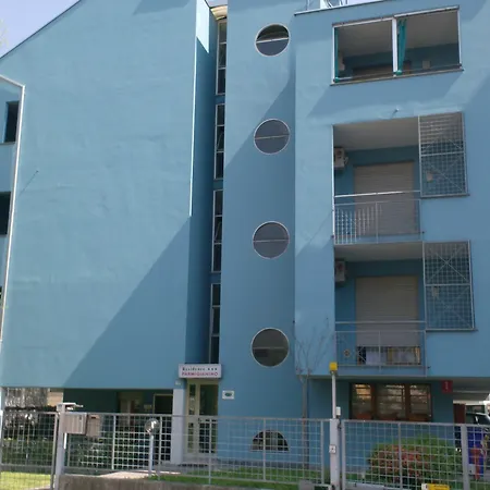 Parmigianino Apartments 3*