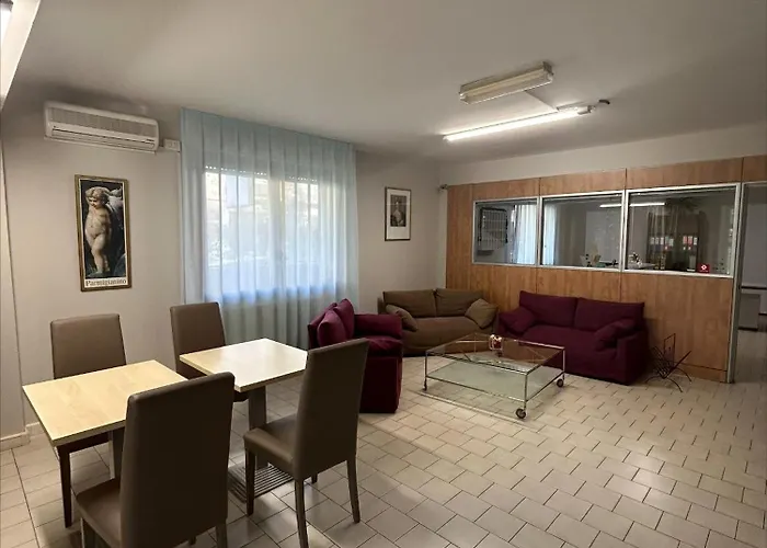 Parmigianino Aparthotel