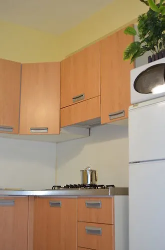 Parmigianino Aparthotel 3*